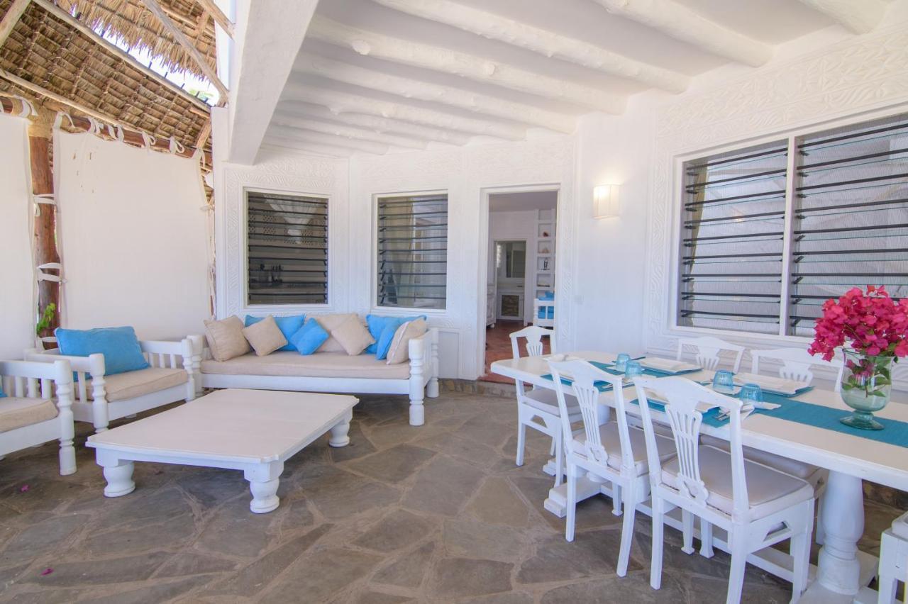 Coral Key Villa Melinde Exterior foto